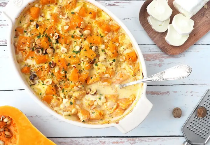 Gratin de courge butternut crémeux aux noisettes et fromage de chèvre. Une idée gourmande pour savoir que faire avec des butternut.