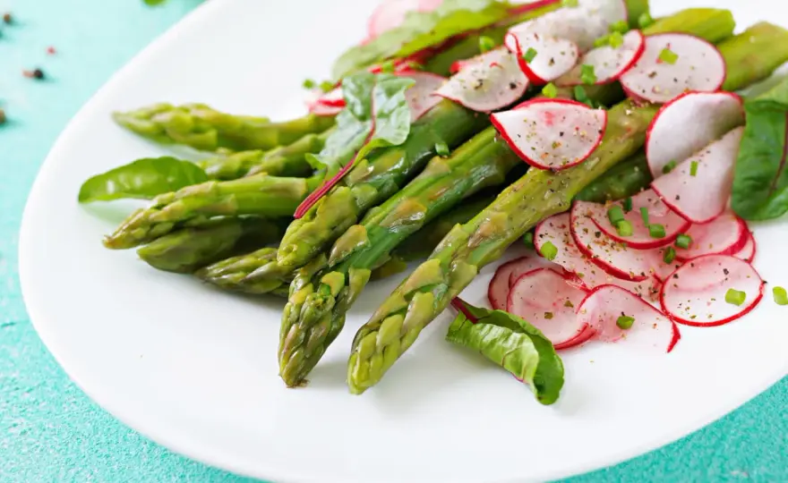 Cuisine de mai - recettes fraîches et menu pour recevoir