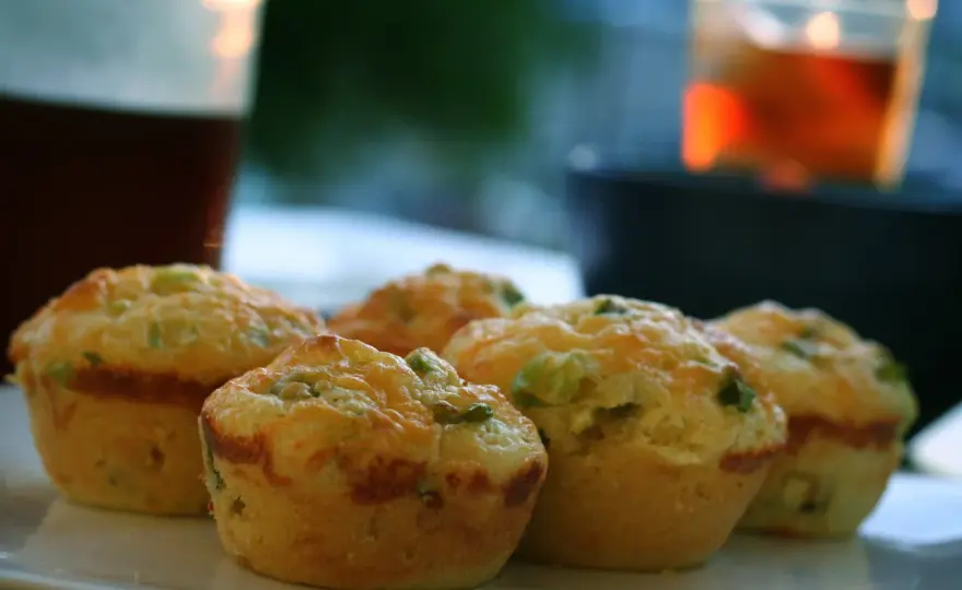 Muffins salés moelleux pour un apéritif réussi