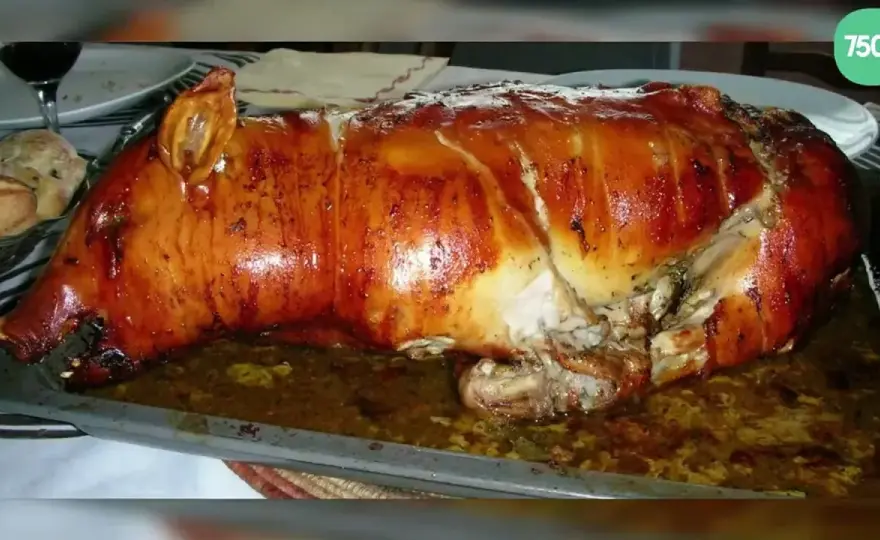 Cochon de lait farci au four, les clés d'une peau croustillante