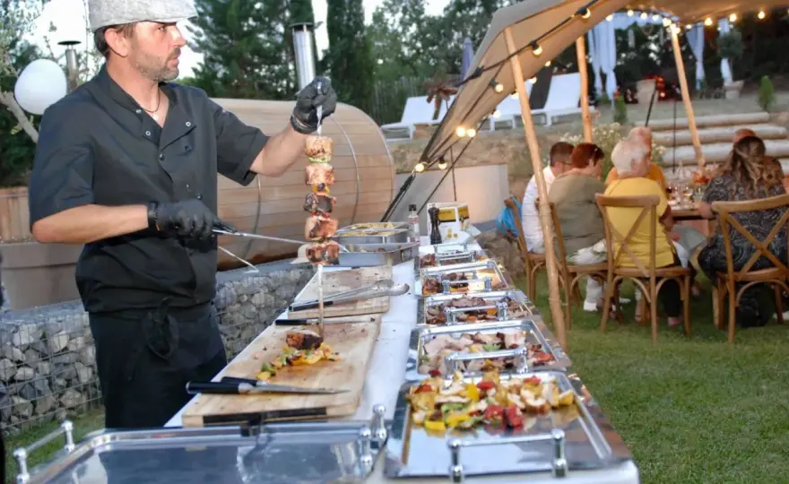 Barbecue de mariage chic - Réussir votre réception grillades
