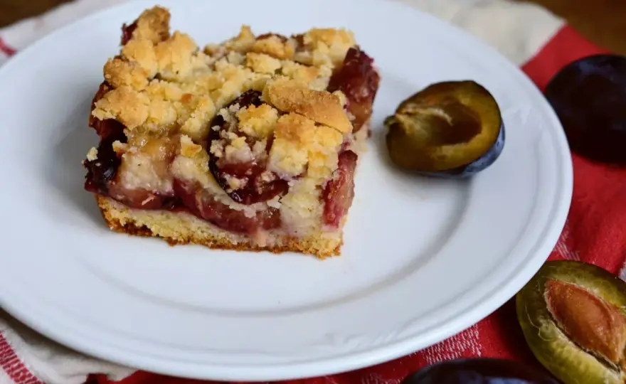 Dessert aux prunes à la poêle - Moelleux sans four, la recette facile