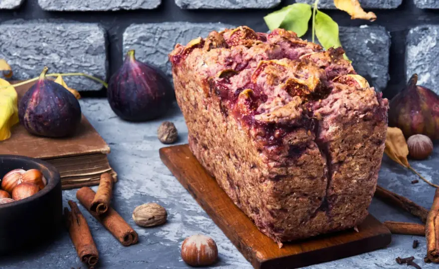 Cake figues-noix moelleux - Le secret d'une mie parfaite