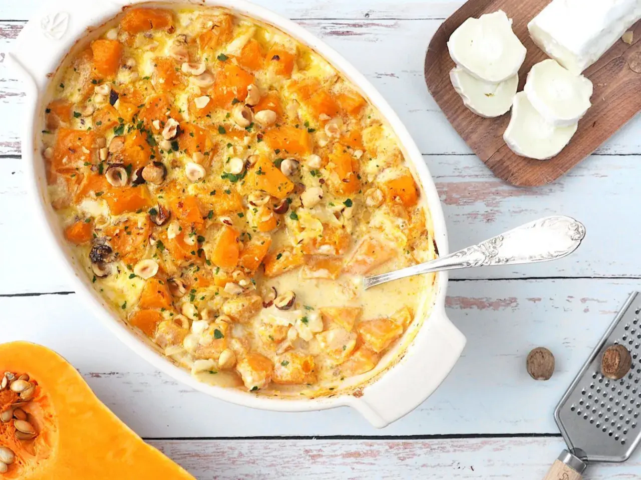 Gratin de courge butternut crémeux aux noisettes et fromage de chèvre. Une idée gourmande pour savoir que faire avec des butternut.